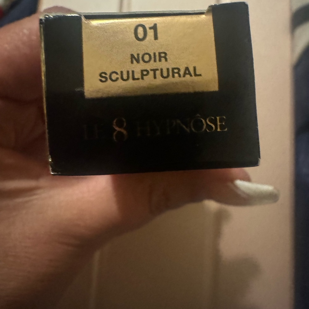 Lancome Hypnose Black Mascara - Picture 3 of 4